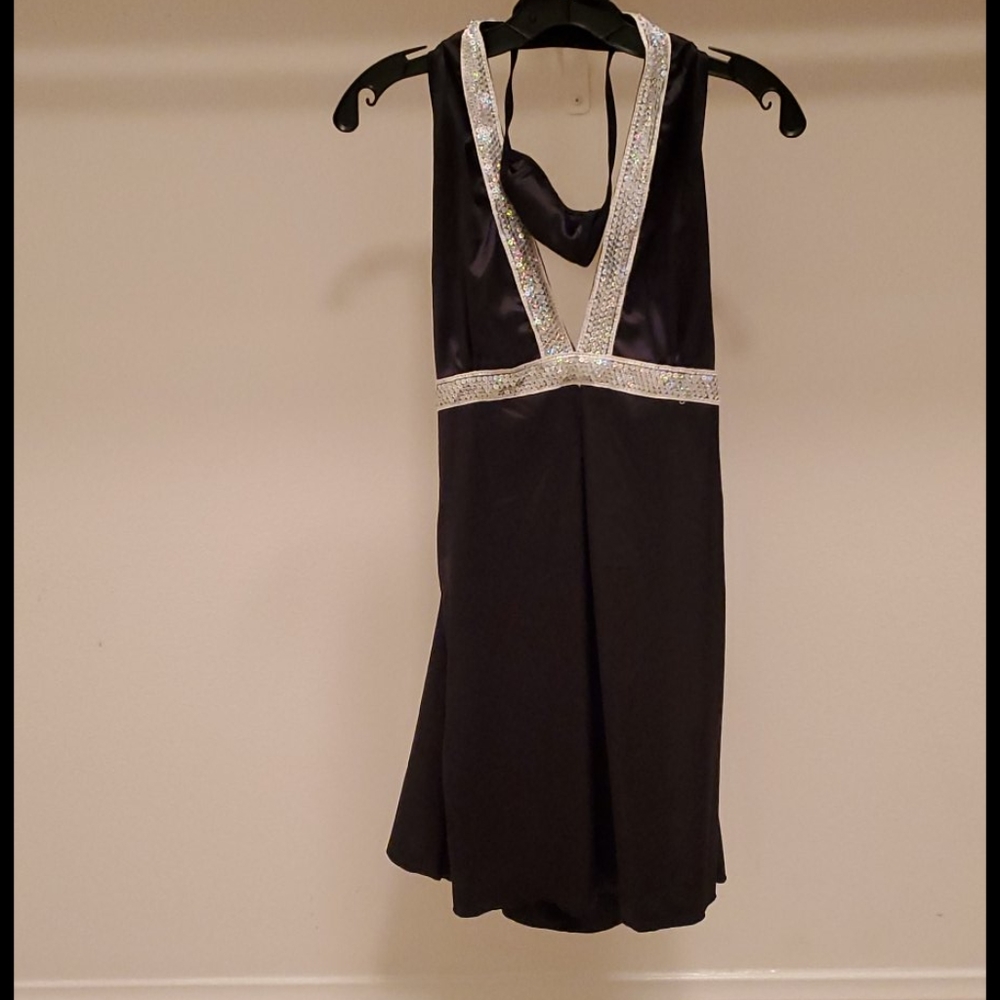 Sequins trimmed nighties set